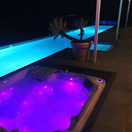 Casa With A Private 25 Meter Heated Pool Nyaraló