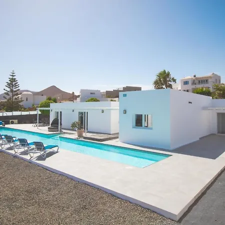 Tatil Evi Casa With A Private 25 Meter Heated Pool Conil